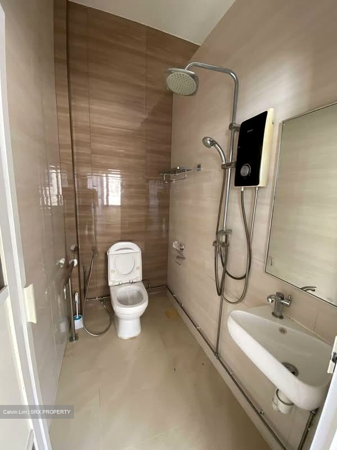 Siglap Centre (D15), Shop House #538109441